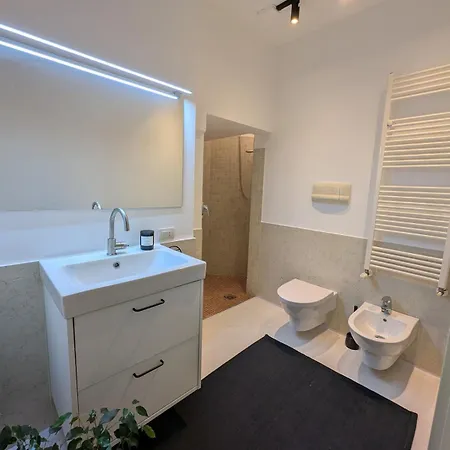 Luxury - Zen Urban Retreat شقة *